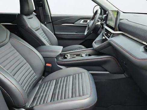 New 2026 Ford Explorer ST-Line AWD/4WD image 25