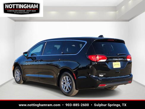 New 2026 Chrysler Voyager LX image 3