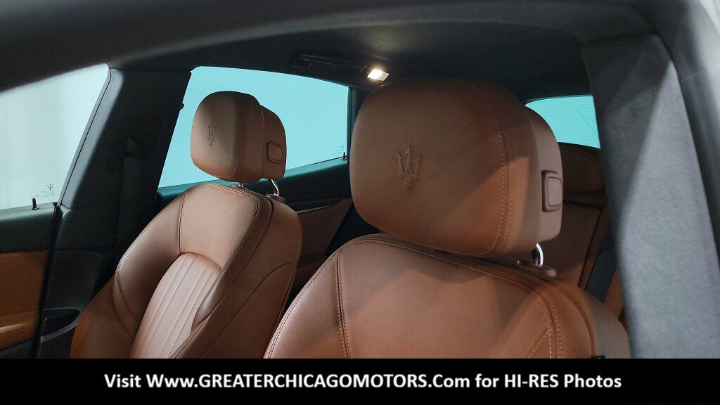 Used 2018 Maserati Levante AWD/4WD image 28