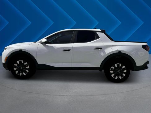 Certified 2025 Hyundai Santa Cruz SE image 4