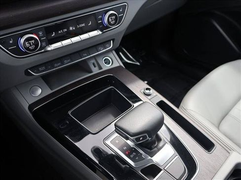 Used 2023 Audi Q5 2.0T Premium w/ Convenience Package AWD/4WD image 20