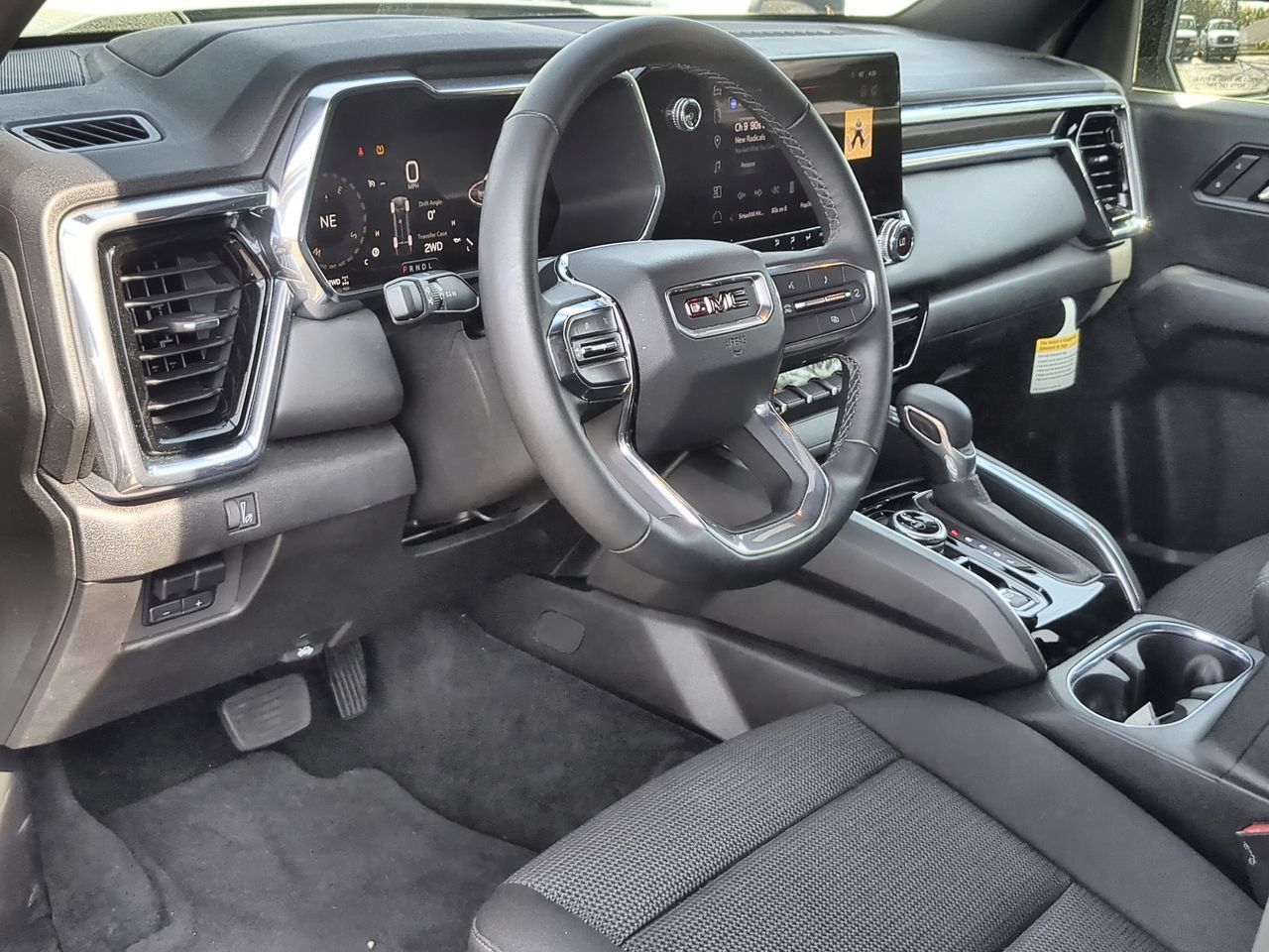 Used 2025 GMC Canyon Elevation w/ Convenience Package AWD/4WD image 10