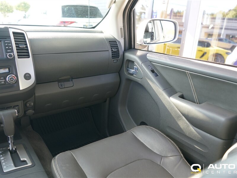 Used 2017 Nissan Frontier PRO-4X AWD/4WD image 21