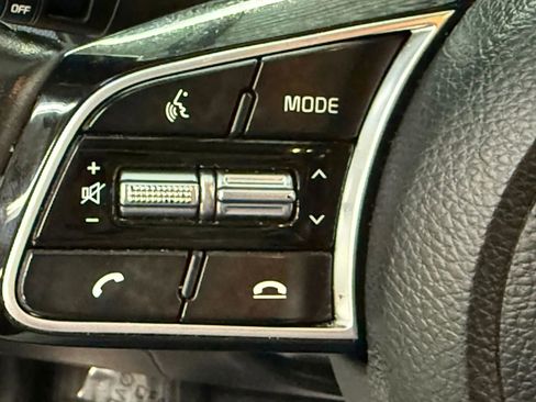 Used 2021 Kia Seltos S image 28