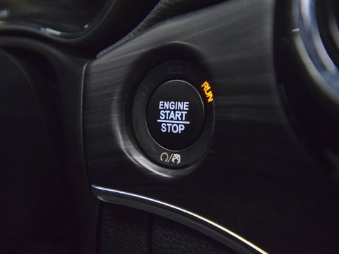 Used 2021 Jeep Grand Cherokee Limited w/ Premium Lighting Group AWD/4WD image 34