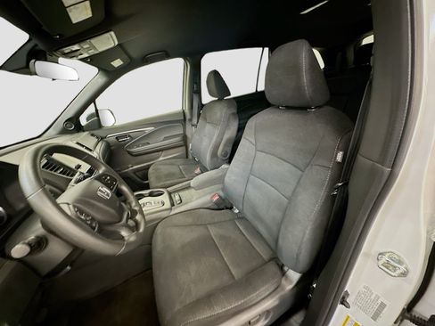 Used 2022 Honda Pilot Sport image 13