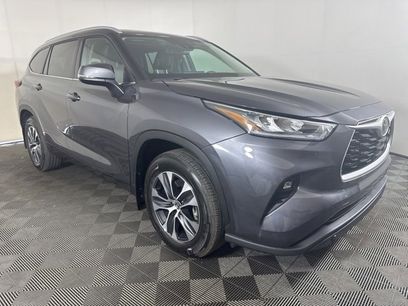 Used 2022 Toyota Highlander XLE