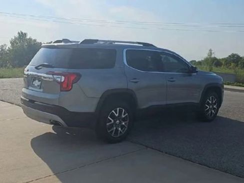 Used 2023 GMC Acadia SLT image 8