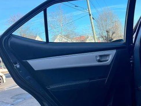 Used 2014 Toyota Corolla LE image 11