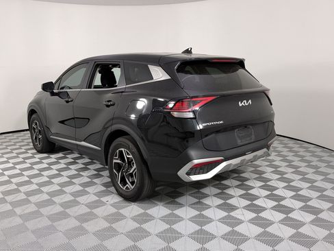 Used 2023 Kia Sportage LX AWD/4WD image 3