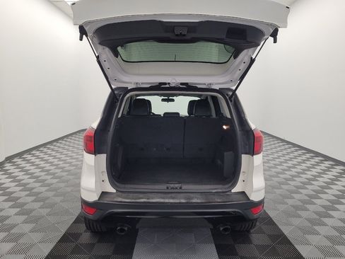 Used 2019 Ford Escape SE FWD image 29