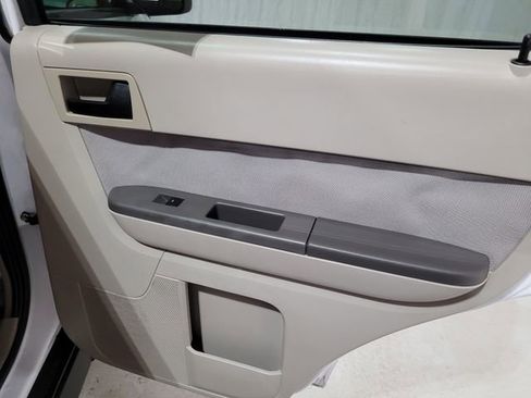 Used 2011 Ford Escape XLT image 47
