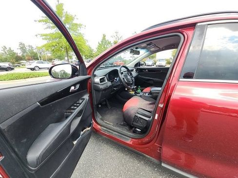 Used 2019 Kia Sorento S FWD image 17
