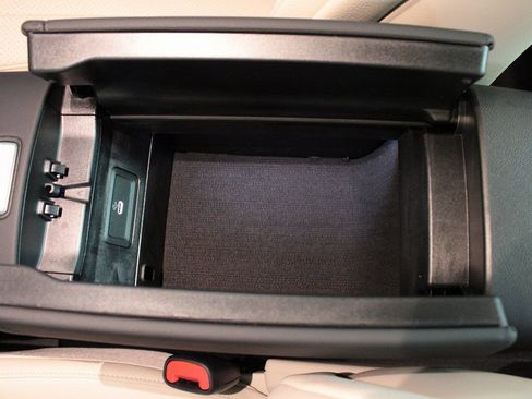 Used 2026 Mercedes-Benz E 350 4MATIC Sedan image 24