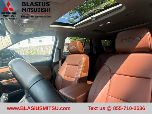 Used 2021 Chevrolet Traverse High Country w/ LPO, Floor Liner Package AWD/4WD image 17