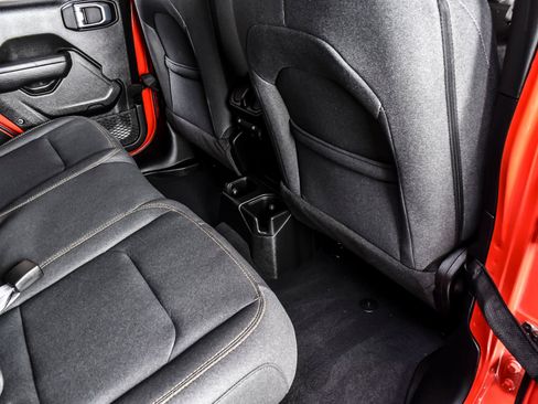 Used 2024 Jeep Wrangler Unlimited Sport AWD/4WD image 20