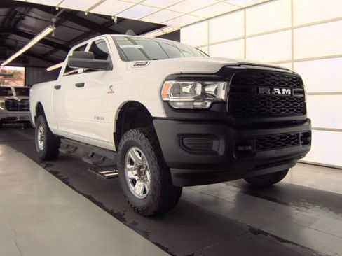 Used 2022 RAM 2500 Tradesman AWD/4WD image 3