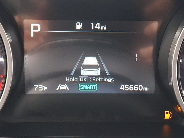 Certified 2023 Kia Carnival LX FWD image 18