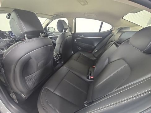 Used 2023 Genesis G70 2.0T RWD image 24