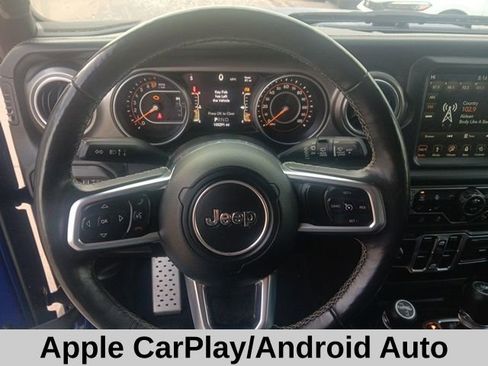 Used 2018 Jeep Wrangler Unlimited Sahara image 11