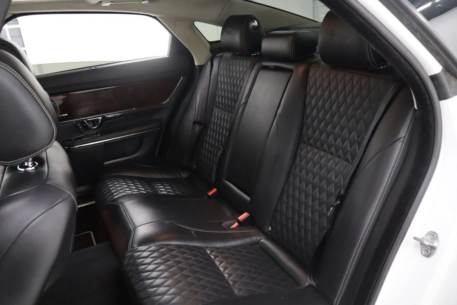 Used 2016 Jaguar XJ L Portfolio AWD/4WD image 18