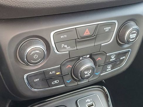 Used 2019 Jeep Compass Limited w/ Safety & Security Group AWD/4WD image 29