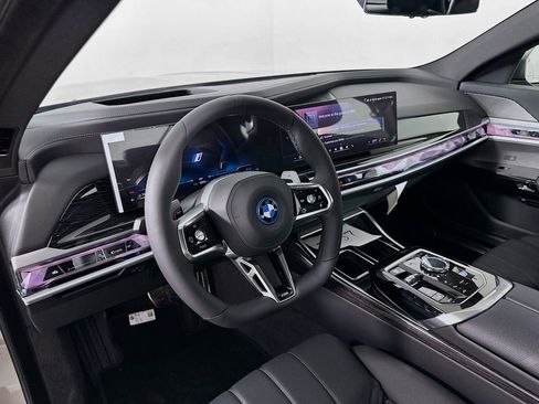 New 2026 BMW 750e xDrive w/ Executive Package image 9