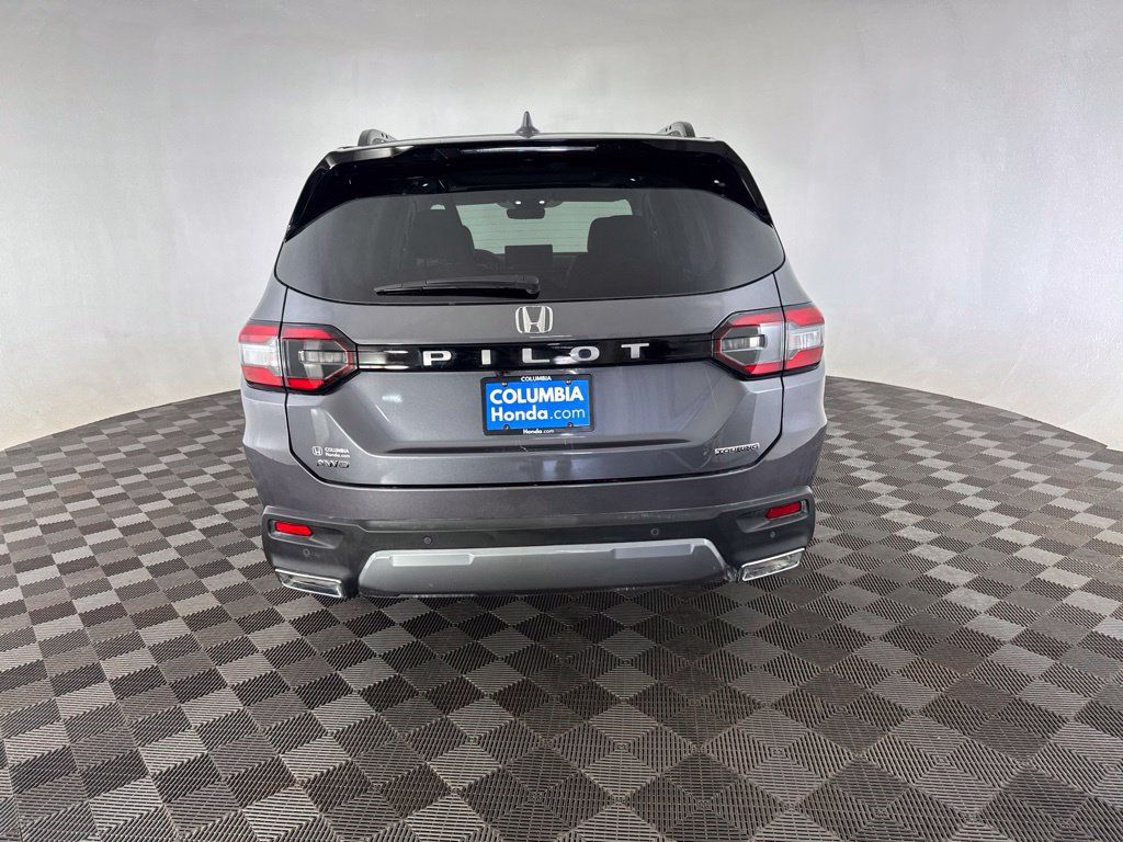 Certified 2026 Honda Pilot Touring image 6