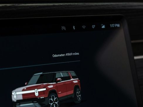 Used 2023 Rivian R1S Adventure AWD/4WD image 23