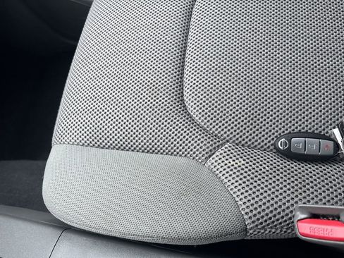 Used 2020 Nissan Frontier SV w/ SV Utility Package image 23