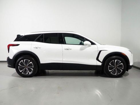 Used 2024 Chevrolet Blazer EV LT AWD/4WD image 4
