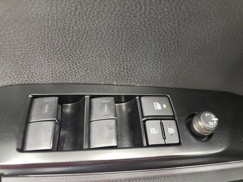Used 2026 Toyota Camry SE FWD image 47