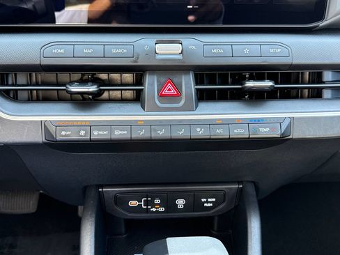 Used 2025 Kia K4 FWD image 24