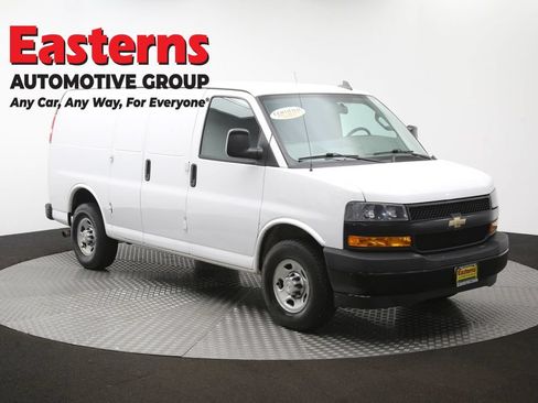Used 2021 Chevrolet Express 2500 RWD image 46
