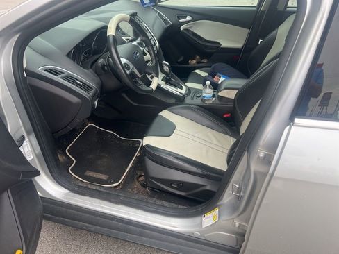 Used 2014 Ford Focus Titanium FWD image 7