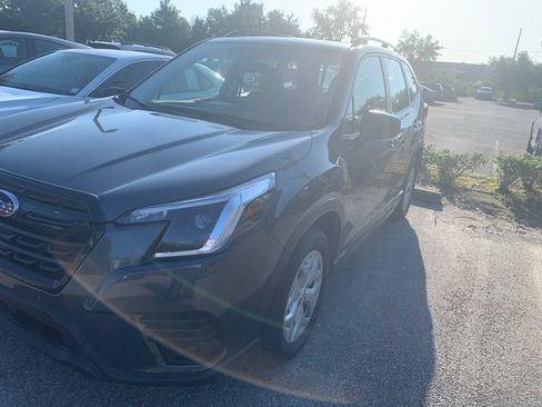 Used 2023 Subaru Forester AWD/4WD image 2