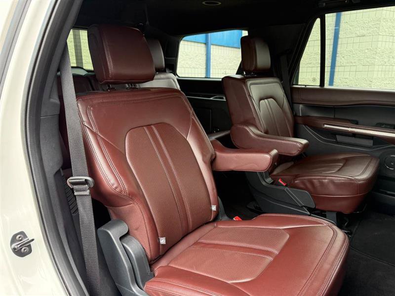 Used 2023 Ford Expedition Limited AWD/4WD image 24