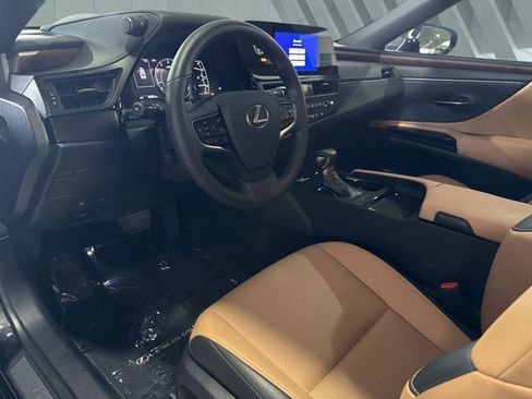 Certified 2025 Lexus ES 350 w/ Premium Package image 11