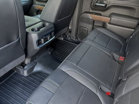 Used 2022 Chevrolet Silverado 1500 High Country w/ Z71 Off-Road Package image 13