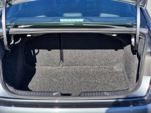 Used 2025 Volkswagen Jetta SE FWD image 6