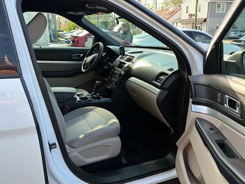 Used 2018 Ford Explorer 4WD image 25