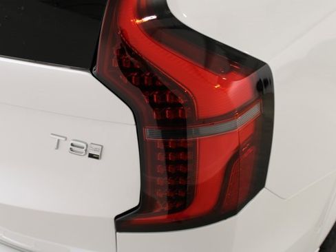 New 2025 Volvo XC90 T8 Plus w/ Protection Package Premier image 10