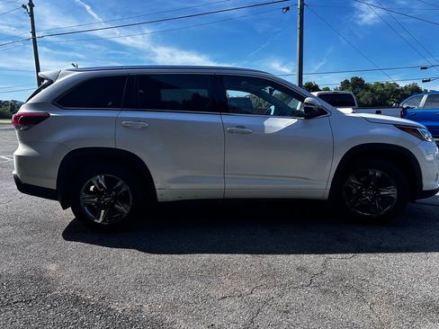 Used 2017 Toyota Highlander Limited Platinum AWD/4WD image 5