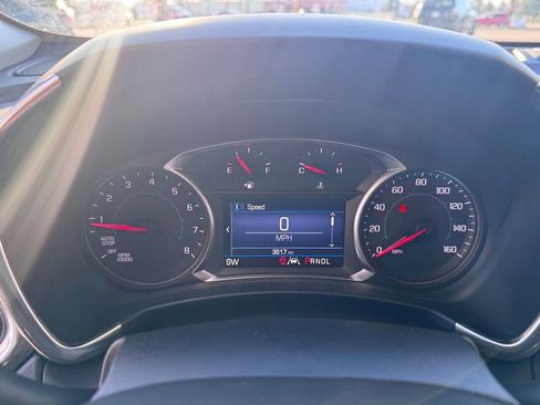 Used 2021 Chevrolet Equinox LT image 18