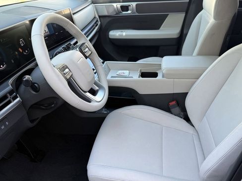 New 2026 Hyundai Santa Fe SE image 10