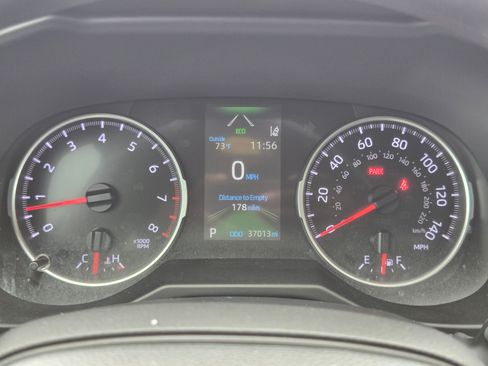 Used 2022 Toyota RAV4 XLE AWD/4WD image 12
