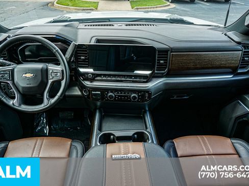 Used 2025 Chevrolet Silverado 3500 High Country w/ High Country Premium Package AWD/4WD image 30