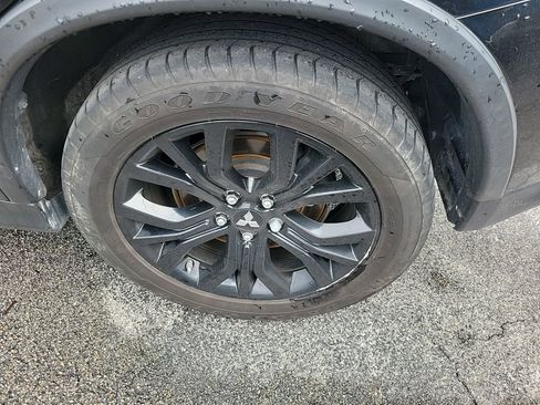 Used 2017 Mitsubishi Outlander Sport ES image 18