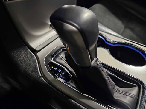 Used 2021 Jeep Grand Cherokee Laredo X image 22