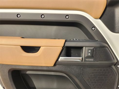 New 2026 Land Rover Defender 110 X-Dynamic SE image 16